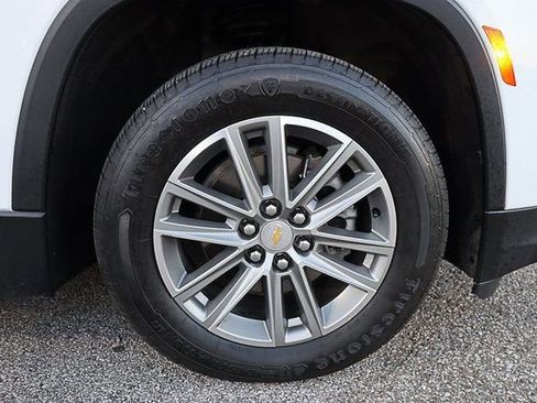 Used 2023 Chevrolet Traverse LT w/ LPO, Cargo Package image 13