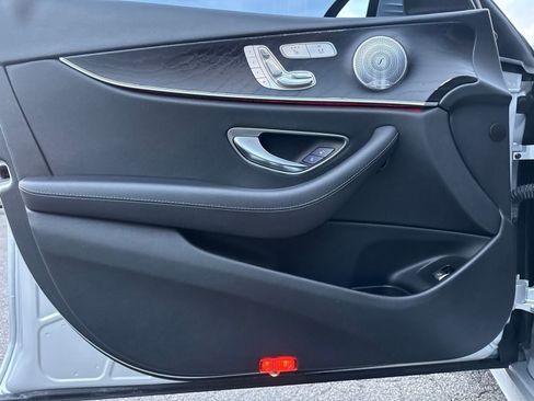Used 2018 Mercedes-Benz E 300 image 13