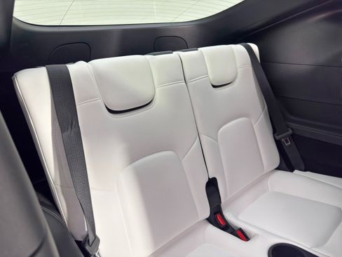 Used 2023 Tesla Model Y Long Range image 40