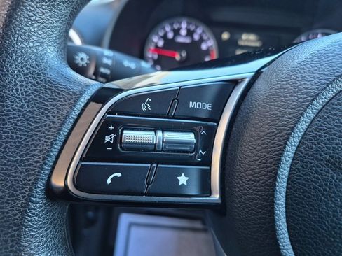 Used 2024 Kia Forte LXS image 19