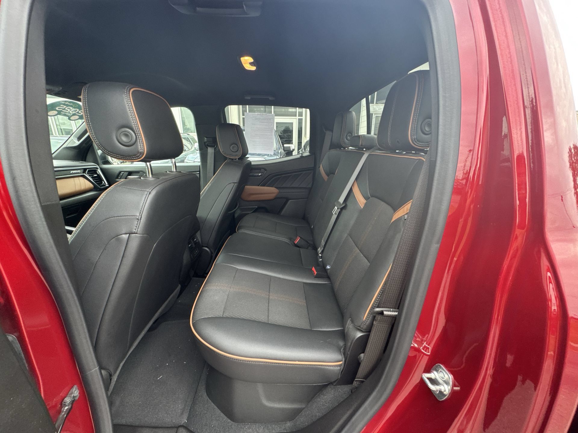 Used 2025 GMC Canyon AT4 AWD/4WD image 24