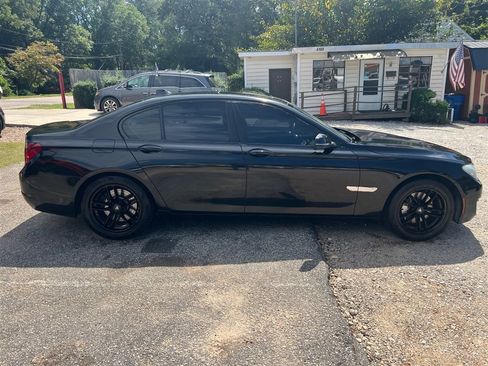 Used 2015 BMW 740i RWD image 4