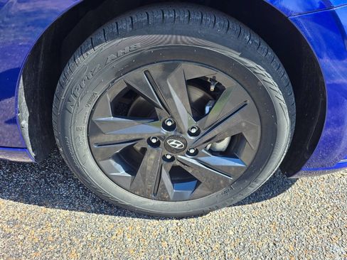Used 2022 Hyundai Elantra SEL FWD image 20