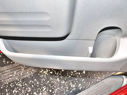 Used 2015 Nissan Frontier SV w/ SV Value Truck Package image 21