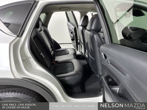 Used 2019 MAZDA CX-5 Touring image 16