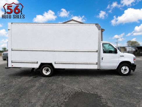 Used 2022 Ford E-350 and Econoline 350 Super Duty RWD image 1