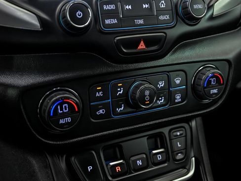 Used 2018 GMC Terrain SLT FWD image 22