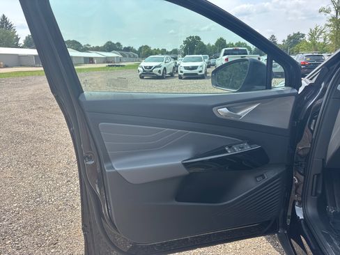 Used 2024 Volkswagen ID.4 S image 23