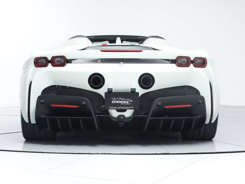 Certified 2025 Ferrari SF90 Spider image 9
