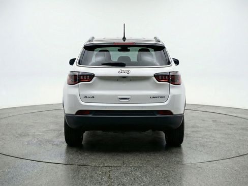 Used 2025 Jeep Compass Trailhawk AWD/4WD image 7