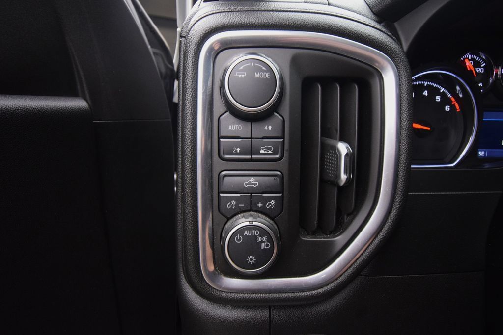 Used 2020 Chevrolet Silverado 1500 LT w/ Trailering Package AWD/4WD image 30