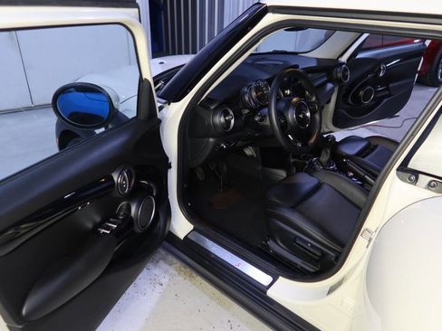 Used 2015 MINI Cooper S image 18