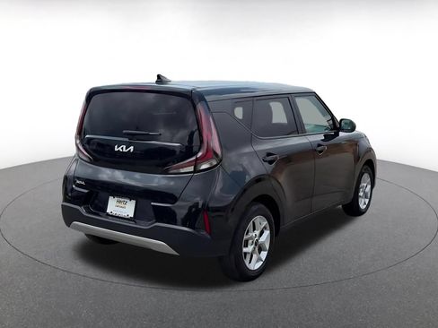 Used 2025 Kia Soul LX w/ LX Technology Package FWD image 11