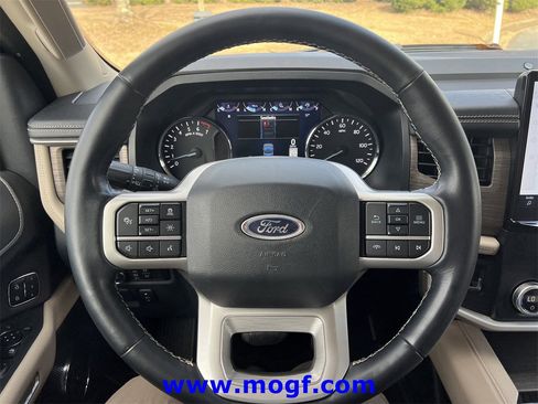 Used 2024 Ford Expedition Max Limited image 12