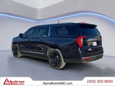 Used 2022 GMC Yukon XL Denali w/ Denali Ultimate Package image 3
