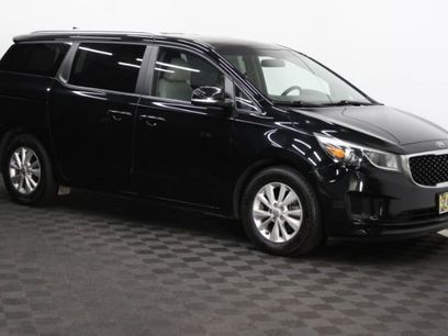 Used 2016 Kia Sedona LX w/ LX Convenience Package