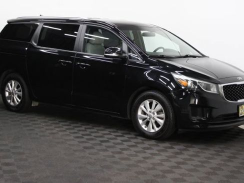 Used 2016 Kia Sedona LX w/ LX Convenience Package image 1