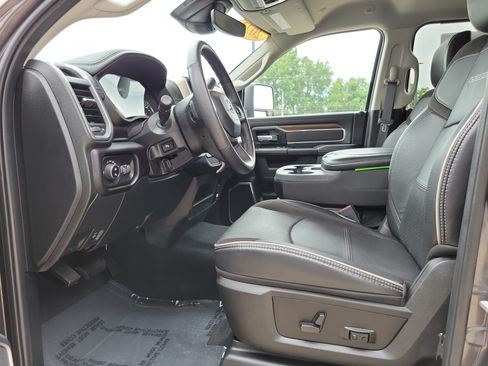 Used 2023 RAM 2500 Laramie AWD/4WD image 7