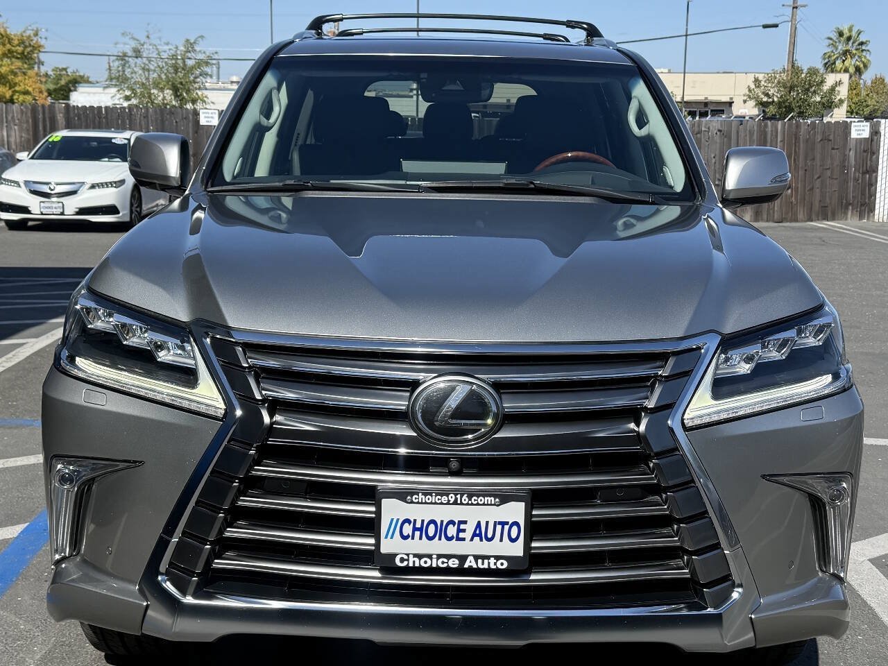 Used 2021 Lexus LX 570 4WD w/ Luxury Package image 2