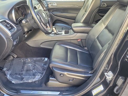 Used 2022 Jeep Grand Cherokee Limited w/ Tech Group image 11