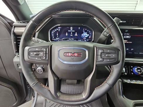 Used 2024 GMC Sierra 2500 AT4 w/ Technology Package AWD/4WD image 26