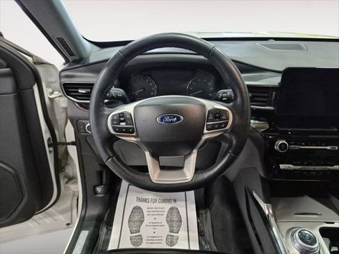 Certified 2022 Ford Explorer Limited w/ Equipment Group 301A image 13