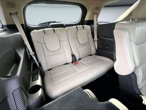 Used 2020 Ford Explorer Platinum w/ Premium Technology Package image 26