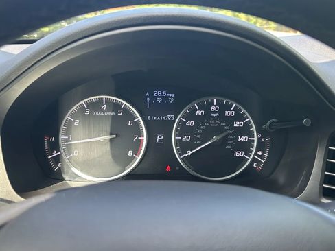 Used 2017 Acura ILX FWD image 9