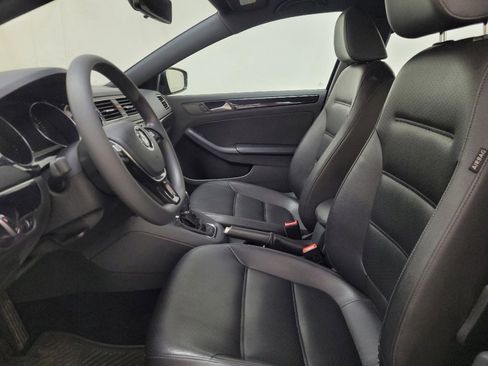 Used 2018 Volkswagen Jetta Sport FWD image 17