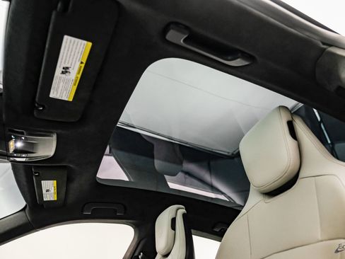 Used 2020 Porsche Taycan Turbo image 35