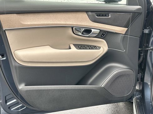 New 2026 Volvo XC90 B6 Plus w/ Protection Package Premier image 11