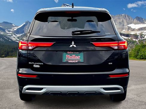 Used 2024 Mitsubishi Outlander SE Black Edition image 4