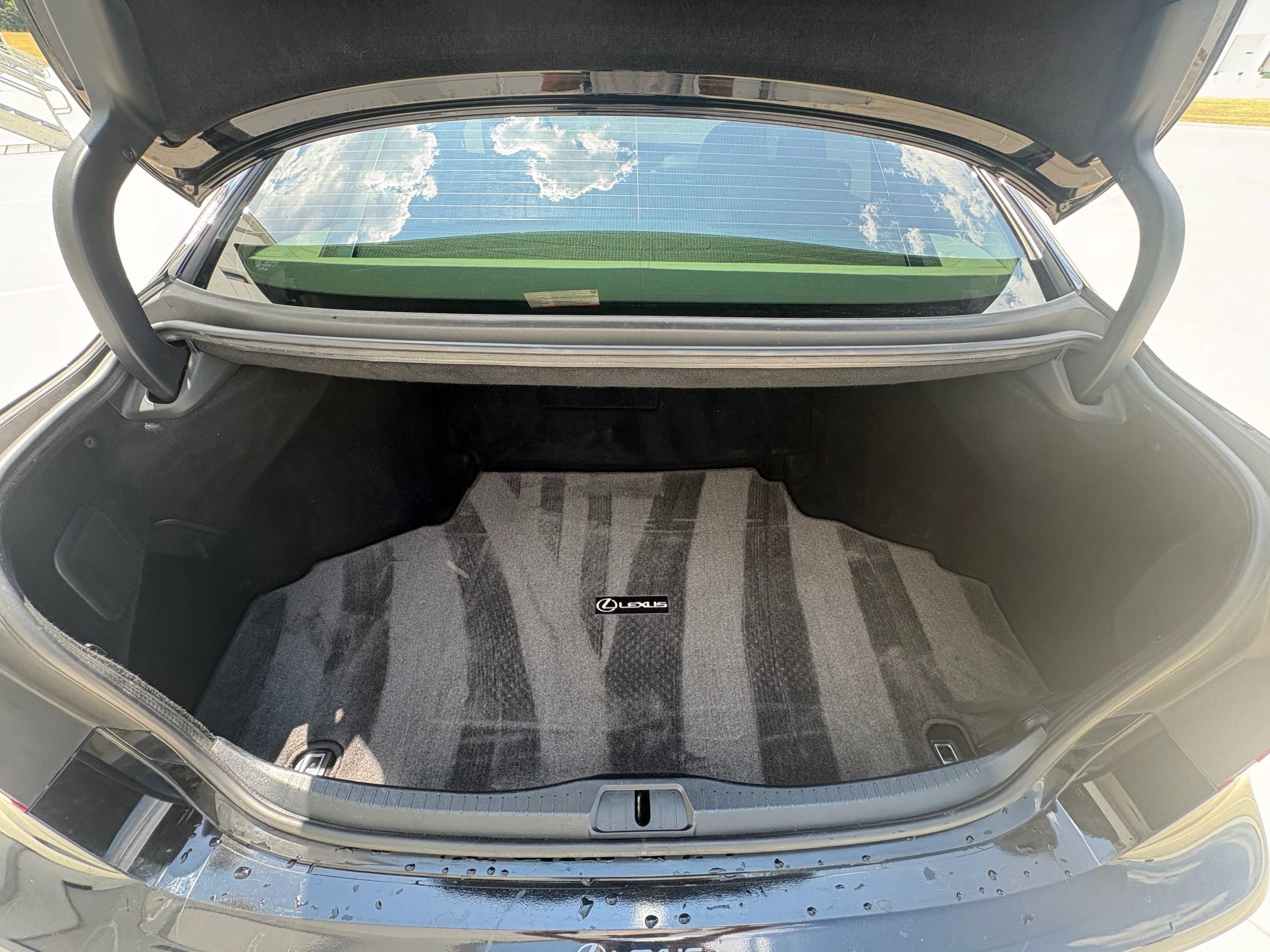 Used 2015 Lexus LS 460 w/ Ultra Luxury Package RWD image 18