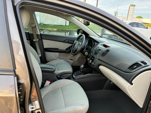 Used 2012 Kia Forte EX FWD image 11