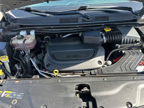 Used 2022 Chrysler Pacifica Limited image 22