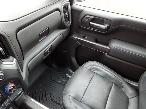 Used 2019 Chevrolet Silverado 1500 LTZ image 30