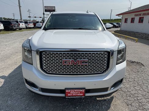 Used 2016 GMC Yukon XL Denali w/ Open Road Package AWD/4WD image 8