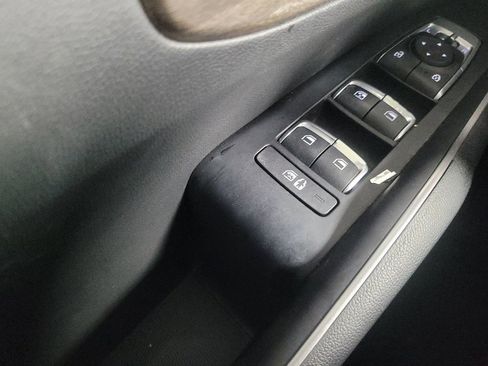 Used 2022 Kia Sorento S image 27