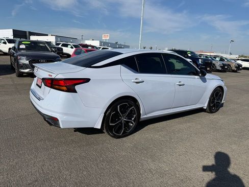 Certified 2023 Nissan Altima 2.5 SR image 6