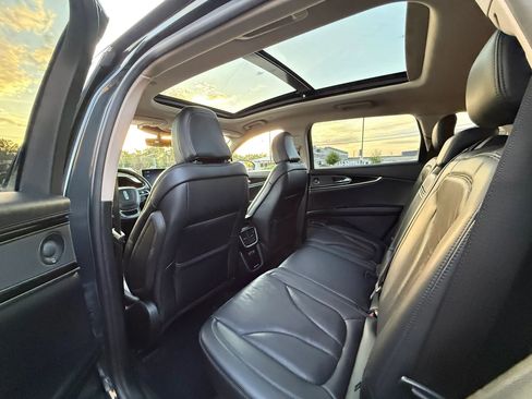 Used 2023 Lincoln Nautilus Reserve w/ Luxury Package AWD/4WD image 13