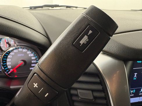 Used 2019 Chevrolet Suburban LT image 31