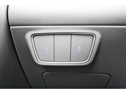 Used 2023 Hyundai Tucson SE image 17