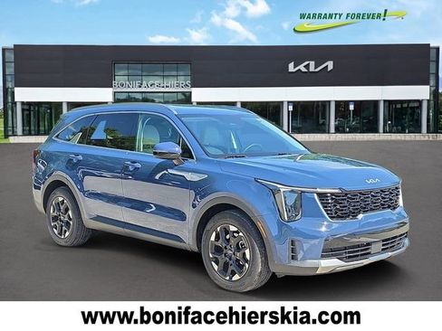 Certified 2025 Kia Sorento S FWD image 1