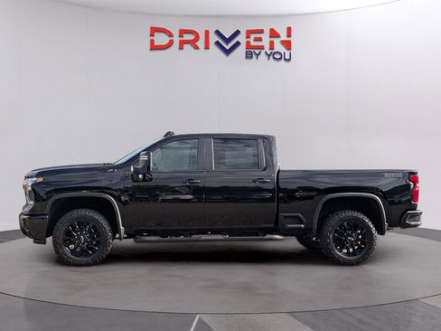 New 2026 Chevrolet Silverado 2500 LT w/ Trail Boss Package AWD/4WD image 2