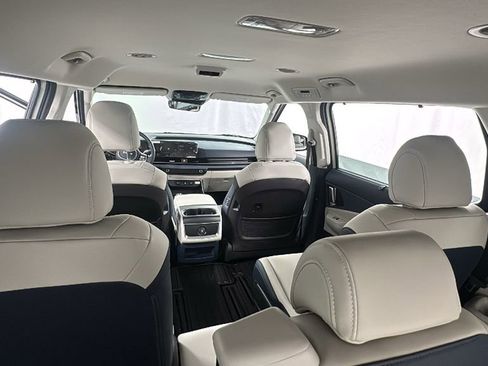 New 2026 Kia Carnival EX image 19