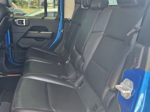 Used 2020 Jeep Gladiator Rubicon AWD/4WD image 9