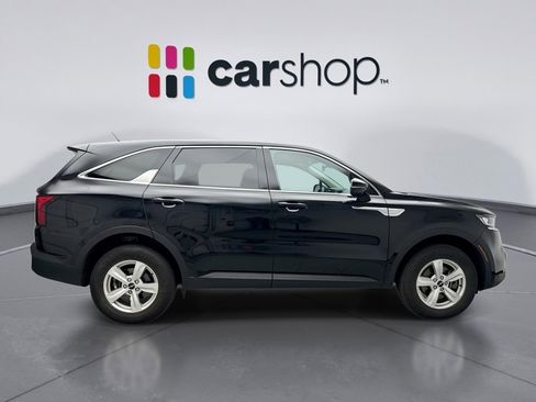 Used 2023 Kia Sorento LX AWD/4WD image 6