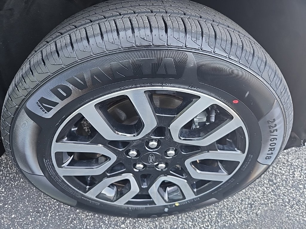 Used 2023 Ford Maverick Lariat FWD image 19