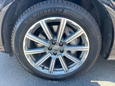 Used 2018 Audi Q7 3.0T Prestige AWD/4WD image 31