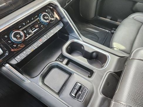 Used 2024 GMC Sierra 2500 Denali w/ Denali Reserve Package image 18